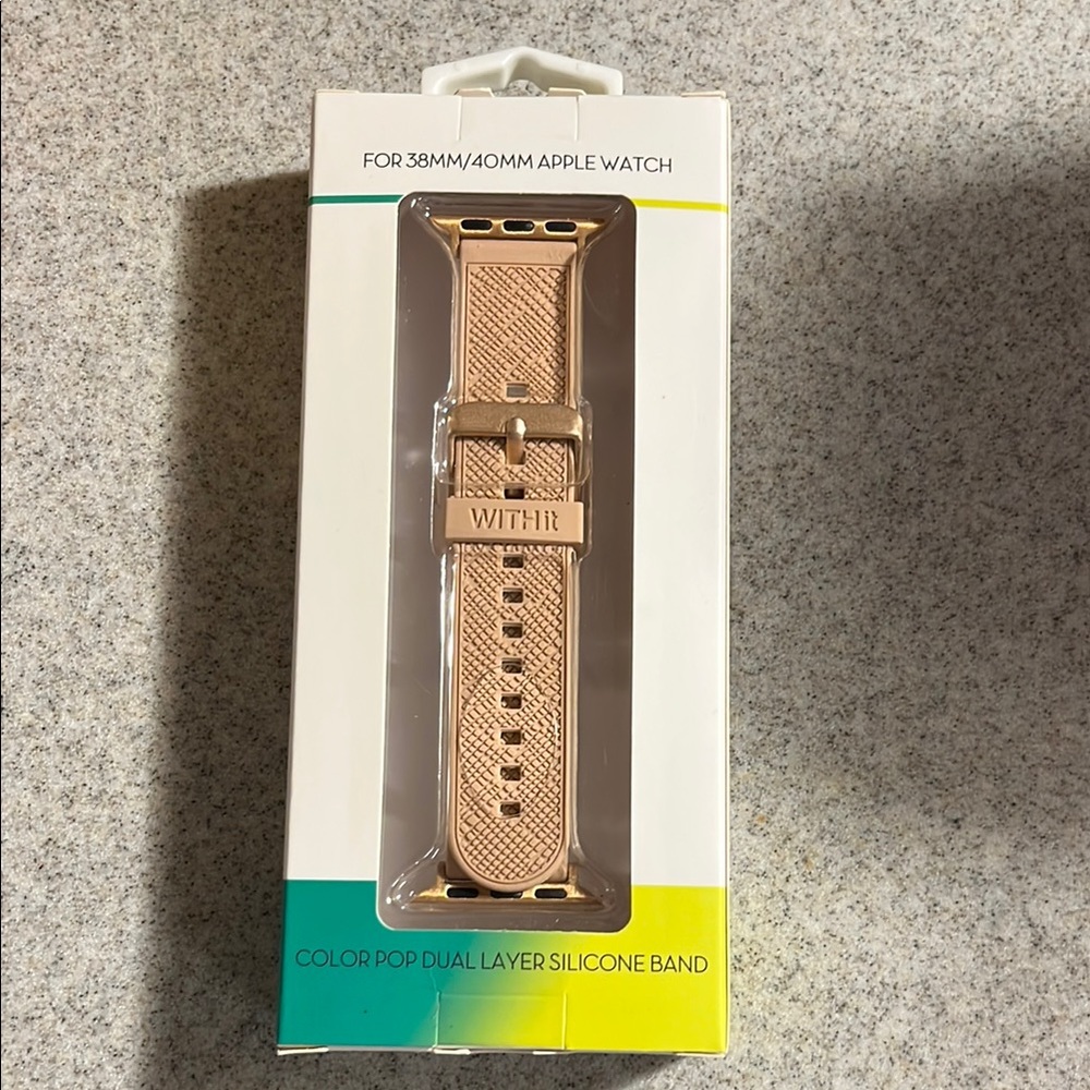 Gold Watch with Elegant Design and Accessories